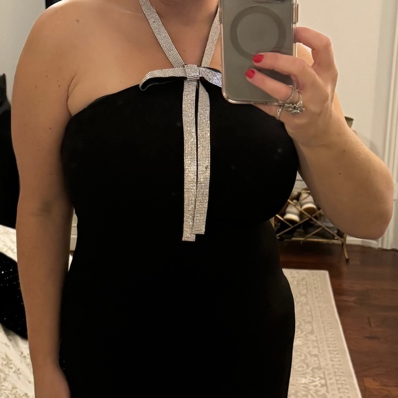 Belle by Badgley Mischka Halter Bow Sheath Dress - Picture 4 of 5